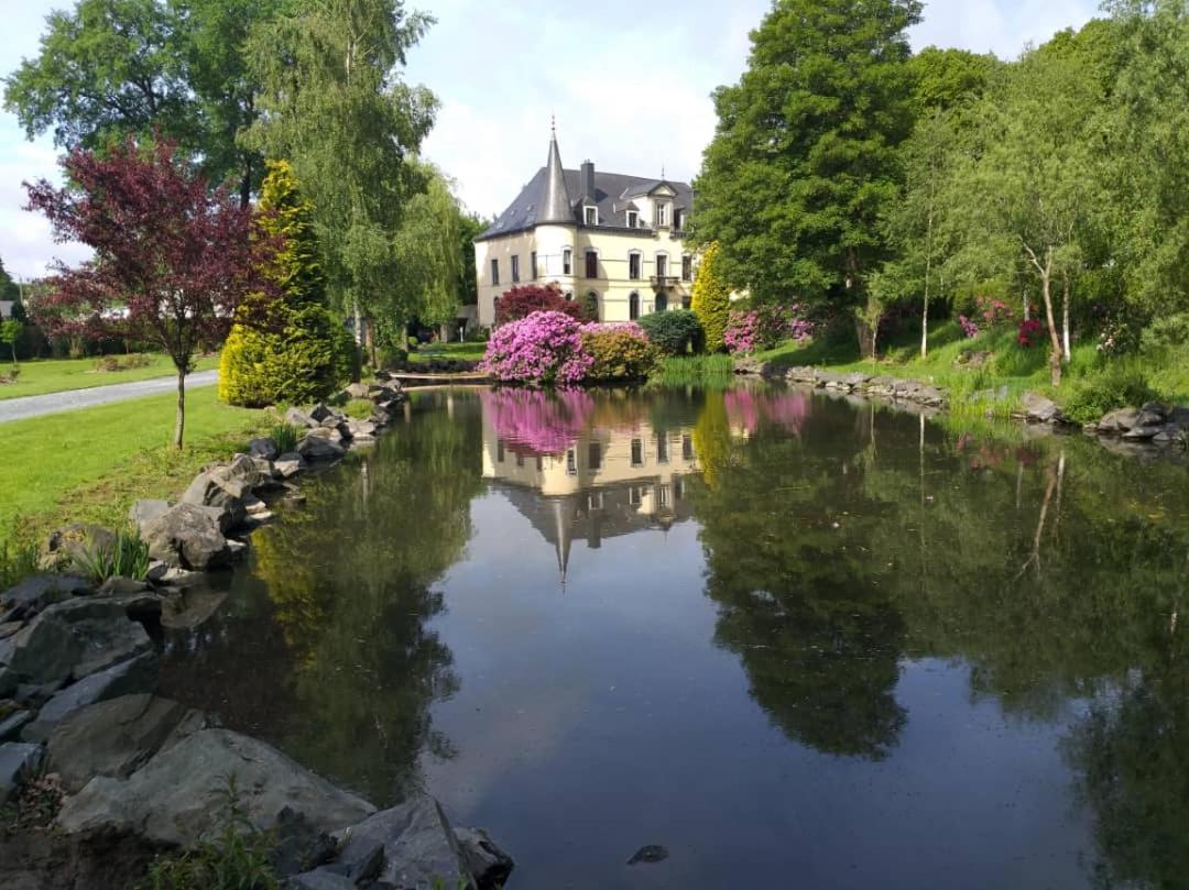 Chateau Les Tourelles Bertrix Exteriér fotografie